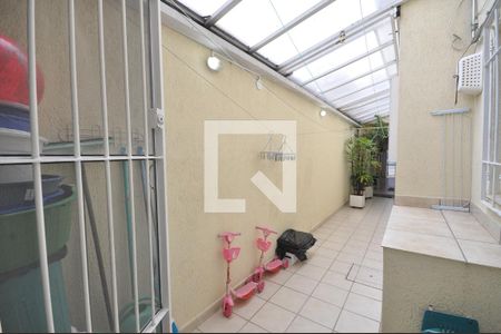 Quintal de casa à venda com 3 quartos, 100m² em Jardim Guanca, São Paulo