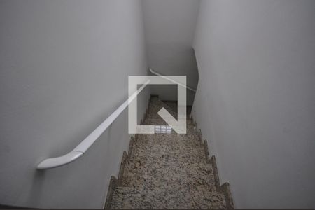 Escada de casa à venda com 3 quartos, 100m² em Jardim Guanca, São Paulo