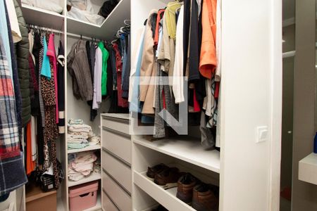 Closet da Suíte 1 de casa à venda com 3 quartos, 154m² em Jardim Aeroporto, São Paulo