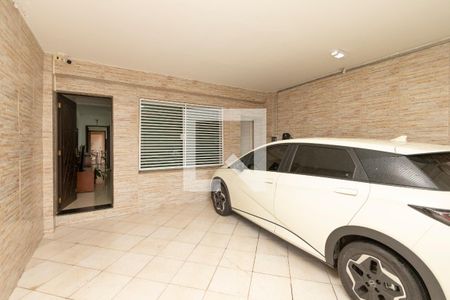 Garagem de casa à venda com 3 quartos, 154m² em Jardim Aeroporto, São Paulo