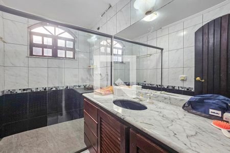 banheiro da suíte 3 de casa para alugar com 3 quartos, 398m² em Balneario Cidade Atlantica, Guarujá