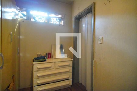 Closet do quarto 2 de casa à venda com 2 quartos, 1470m² em Rio Branco, Novo Hamburgo