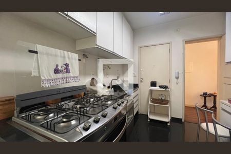 Cozinha de apartamento à venda com 2 quartos, 99m² em Jardim Paulista, São Paulo