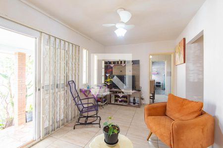 Sala de casa à venda com 5 quartos, 138m² em Estância Velha, Canoas