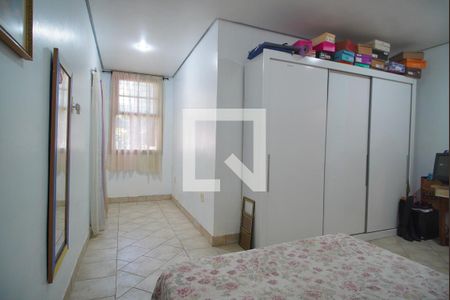 Quarto 1 de casa à venda com 2 quartos, 370m² em São João, Porto Alegre