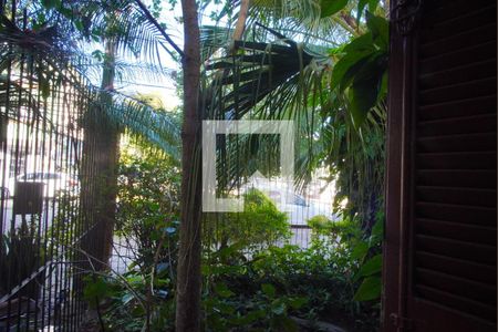 Quarto 1_Vista de casa à venda com 2 quartos, 370m² em São João, Porto Alegre