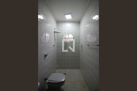 Banheiro de serviço de casa à venda com 4 quartos, 372m² em Nova Petrópolis, São Bernardo do Campo