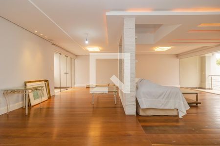 Sala de casa à venda com 3 quartos, 450m² em Santa Tereza, Porto Alegre