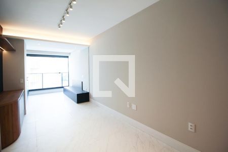 Sala de apartamento à venda com 2 quartos, 75m² em Indianópolis, São Paulo