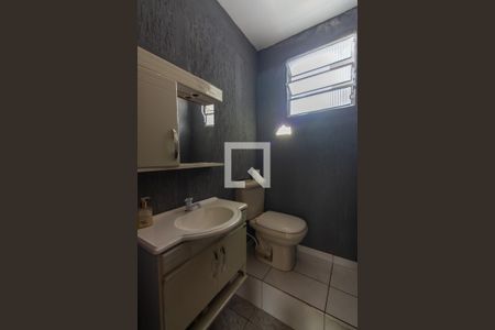 Banheiro 3 de casa à venda com 3 quartos, 228m² em Santo Antônio, Osasco