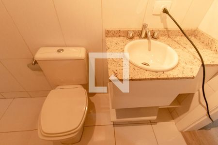 Banheiro Social 2 de casa para alugar com 3 quartos, 238m² em Mossunguê, Curitiba