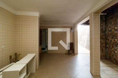 Área de Serviço de casa à venda com 3 quartos, 260m² em Vila Nivi, São Paulo