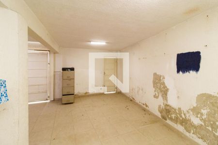 Garagem de casa à venda com 3 quartos, 260m² em Vila Nivi, São Paulo