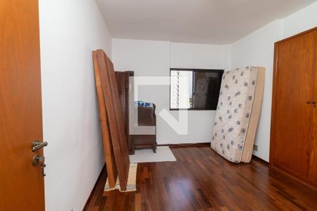 Suite de apartamento para alugar com 3 quartos, 140m² em Vila Hamburguesa, São Paulo