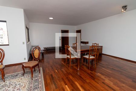 Sala de apartamento para alugar com 3 quartos, 140m² em Vila Hamburguesa, São Paulo