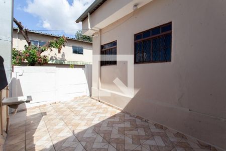 Área comum de casa para alugar com 2 quartos, 80m² em Glória, Belo Horizonte