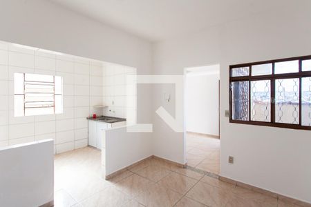 Sala de Jantar de casa para alugar com 2 quartos, 80m² em Glória, Belo Horizonte