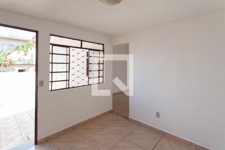 Sala de casa para alugar com 2 quartos, 80m² em Glória, Belo Horizonte