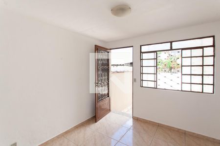 Sala de casa para alugar com 2 quartos, 80m² em Glória, Belo Horizonte