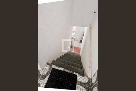 Escada de kitnet/studio para alugar com 1 quarto, 32m² em Itapuã, Salvador