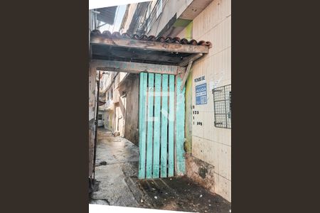 Portao rua principal de kitnet/studio para alugar com 1 quarto, 32m² em Itapuã, Salvador