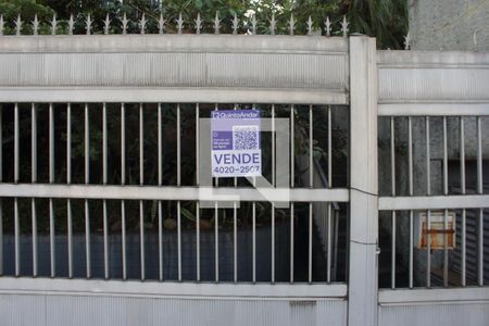 Fachada e Placa de casa à venda com 3 quartos, 348m² em Casa Verde, São Paulo