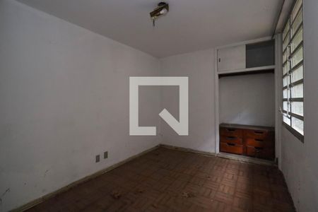 Quarto de Serviço de casa à venda com 3 quartos, 695m² em Pinheiros, São Paulo