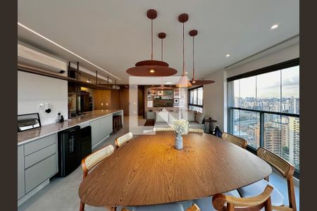 Sala de apartamento à venda com 3 quartos, 131m² em Campo Belo, São Paulo