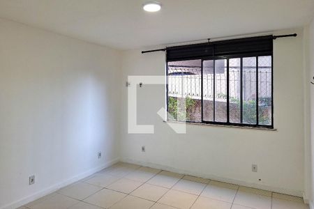 Sala de apartamento para alugar com 3 quartos, 60m² em Santa Rosa, Niterói