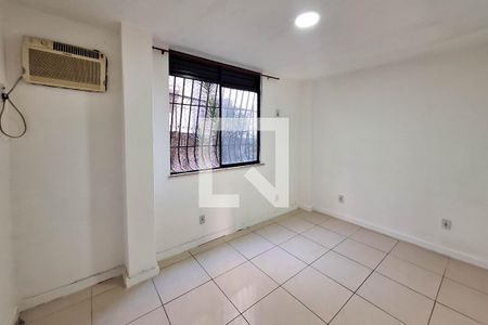 Quarto 1 de apartamento para alugar com 3 quartos, 60m² em Santa Rosa, Niterói