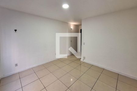 Sala de apartamento para alugar com 3 quartos, 60m² em Santa Rosa, Niterói