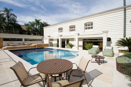 Piscina de casa à venda com 4 quartos, 1300m² em Jardim das Bandeiras, São Paulo