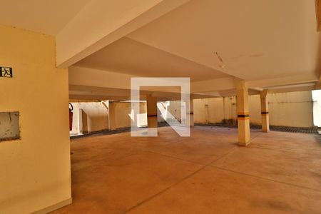 Garagem de apartamento para alugar com 2 quartos, 118m² em Santa Mônica, Uberlândia