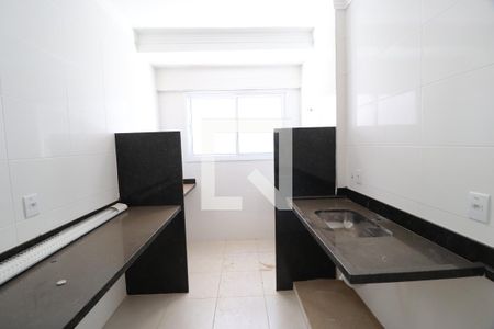 Cozinha de apartamento para alugar com 2 quartos, 118m² em Santa Mônica, Uberlândia