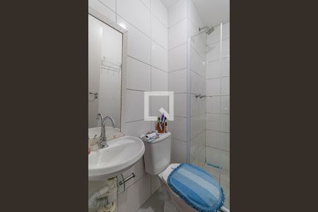 Banheiro de apartamento para alugar com 2 quartos, 45m² em Jardim Santo Antonio, São Paulo