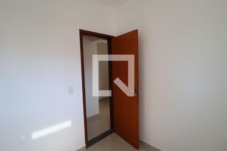Quarto 2 de apartamento para alugar com 2 quartos, 59m² em Santa Mônica, Uberlândia