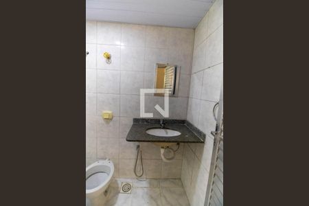 Banheiro de casa para alugar com 1 quarto, 50m² em Maria Paula, Niterói
