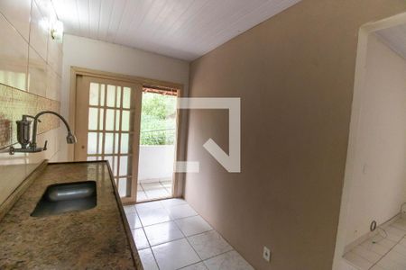 Cozinha de casa para alugar com 1 quarto, 50m² em Maria Paula, Niterói