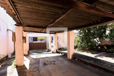 Garagem de casa à venda com 2 quartos, 160m² em Ipiranga, Belo Horizonte