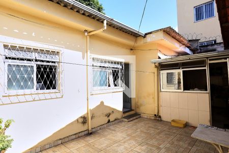 Área Externa de casa à venda com 2 quartos, 160m² em Ipiranga, Belo Horizonte