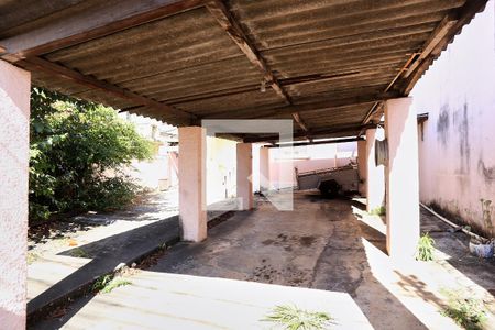 Garagem de casa à venda com 2 quartos, 160m² em Ipiranga, Belo Horizonte