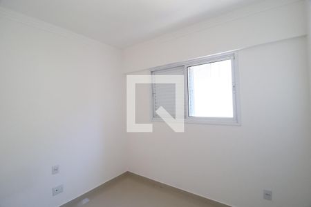 Quarto 1 de apartamento para alugar com 2 quartos, 59m² em Santa Mônica, Uberlândia