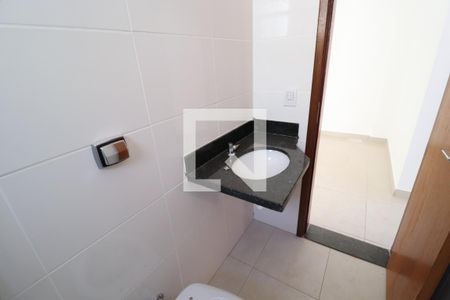 Banheiro Social de apartamento para alugar com 2 quartos, 59m² em Santa Mônica, Uberlândia