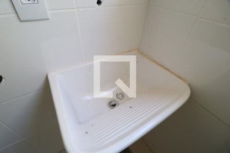 Cozinha e Área de Serviço de apartamento para alugar com 2 quartos, 59m² em Santa Mônica, Uberlândia