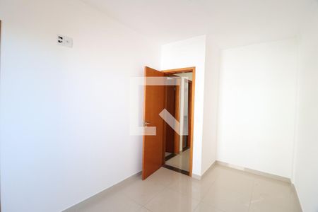 Quarto 2 - Suíte de apartamento para alugar com 2 quartos, 59m² em Santa Mônica, Uberlândia