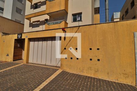 Fachada de apartamento para alugar com 2 quartos, 59m² em Santa Mônica, Uberlândia