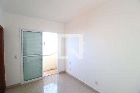Quarto 2 - Suíte de apartamento para alugar com 2 quartos, 60m² em Santa Mônica, Uberlândia