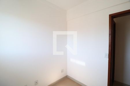 Quarto 2 de apartamento para alugar com 3 quartos, 134m² em Santa Mônica, Uberlândia