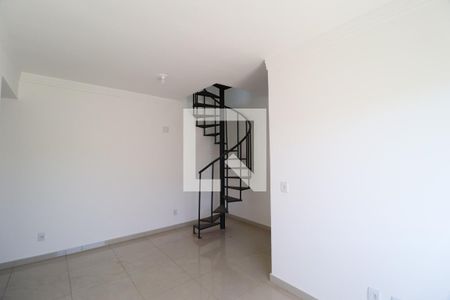 Sala de apartamento para alugar com 2 quartos, 116m² em Santa Mônica, Uberlândia