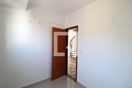 Quarto 1 de apartamento para alugar com 2 quartos, 116m² em Santa Mônica, Uberlândia